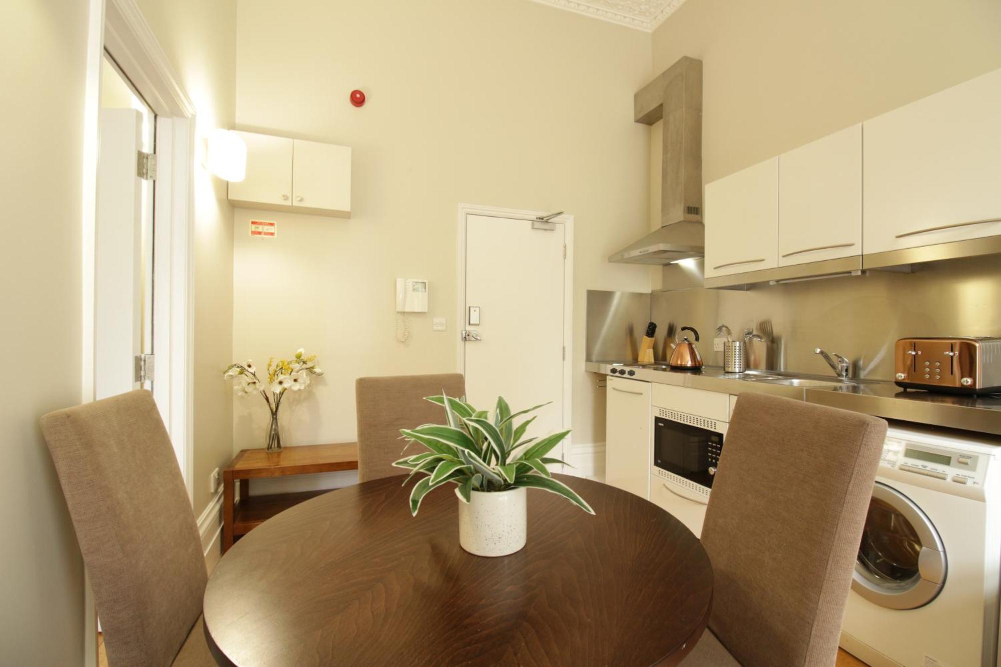Queen Victoria Apartments Londres Habitación foto